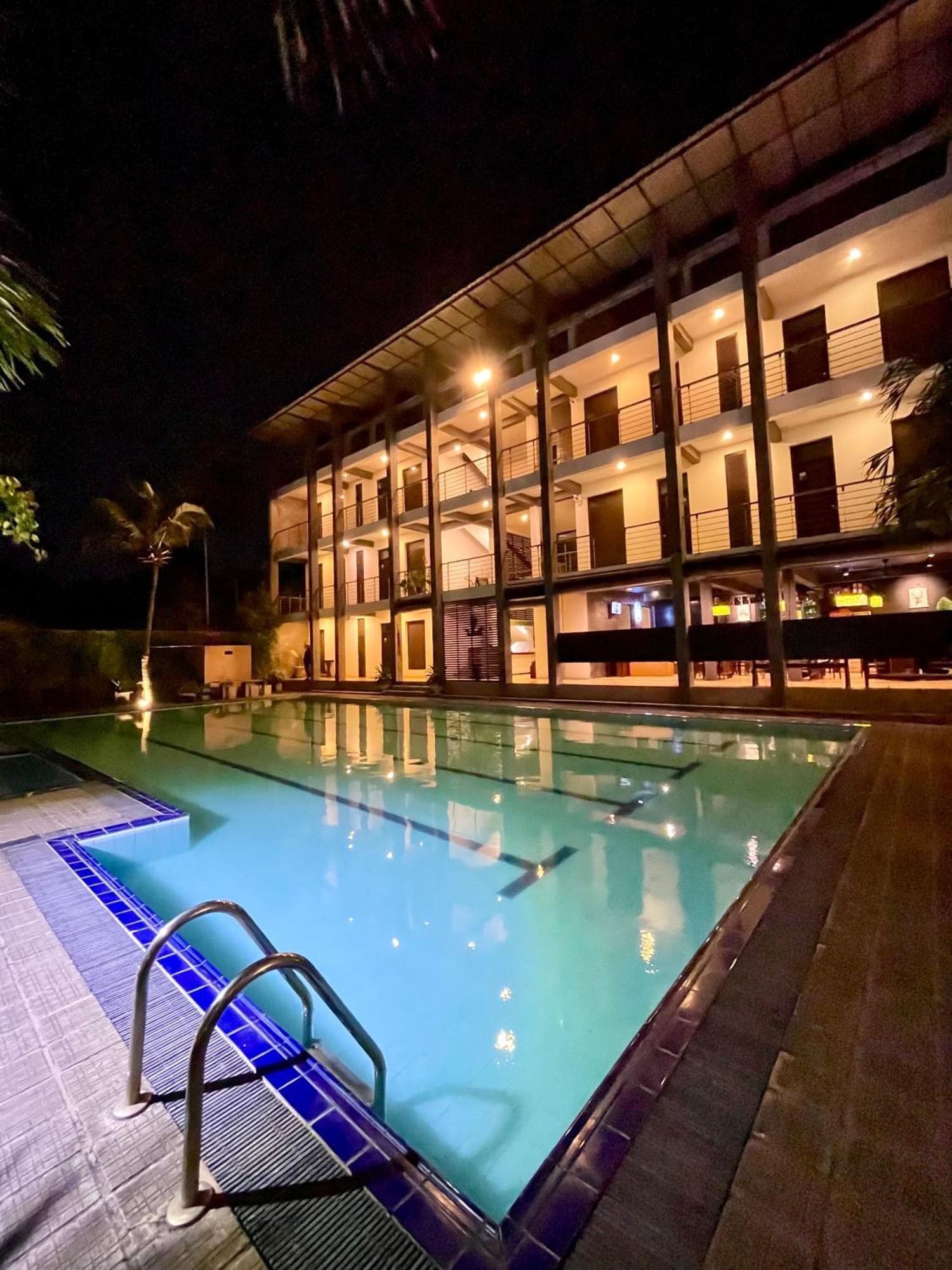 Olanro Hotel Негомбо Екстер'єр фото