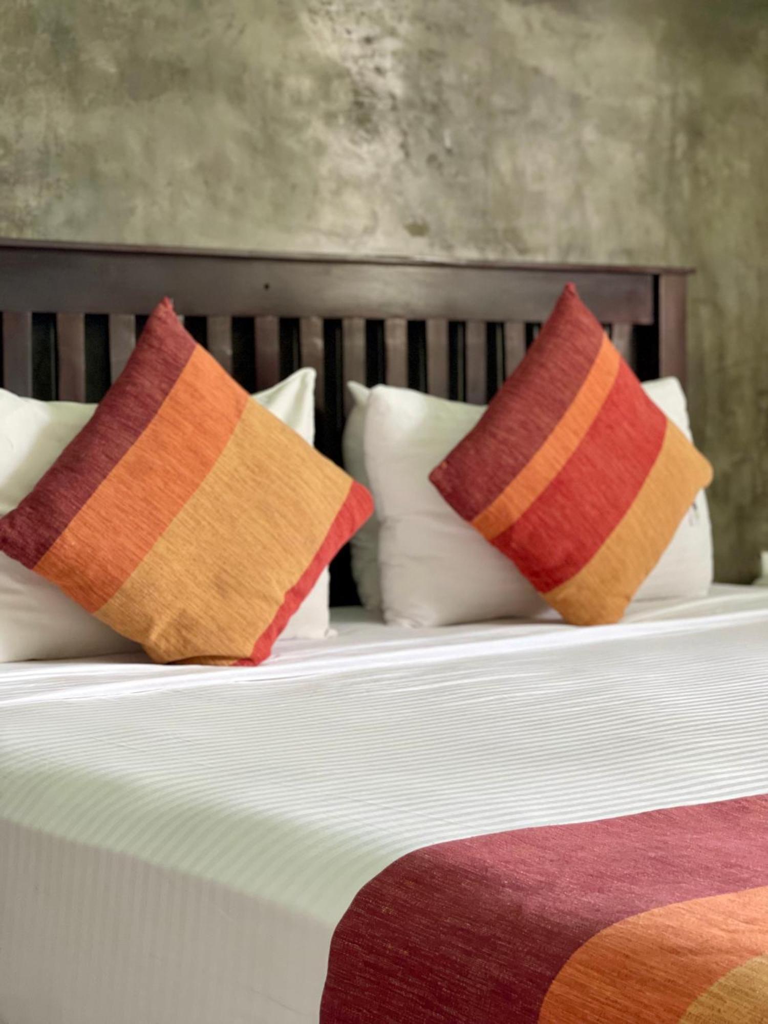 Olanro Hotel Негомбо Екстер'єр фото