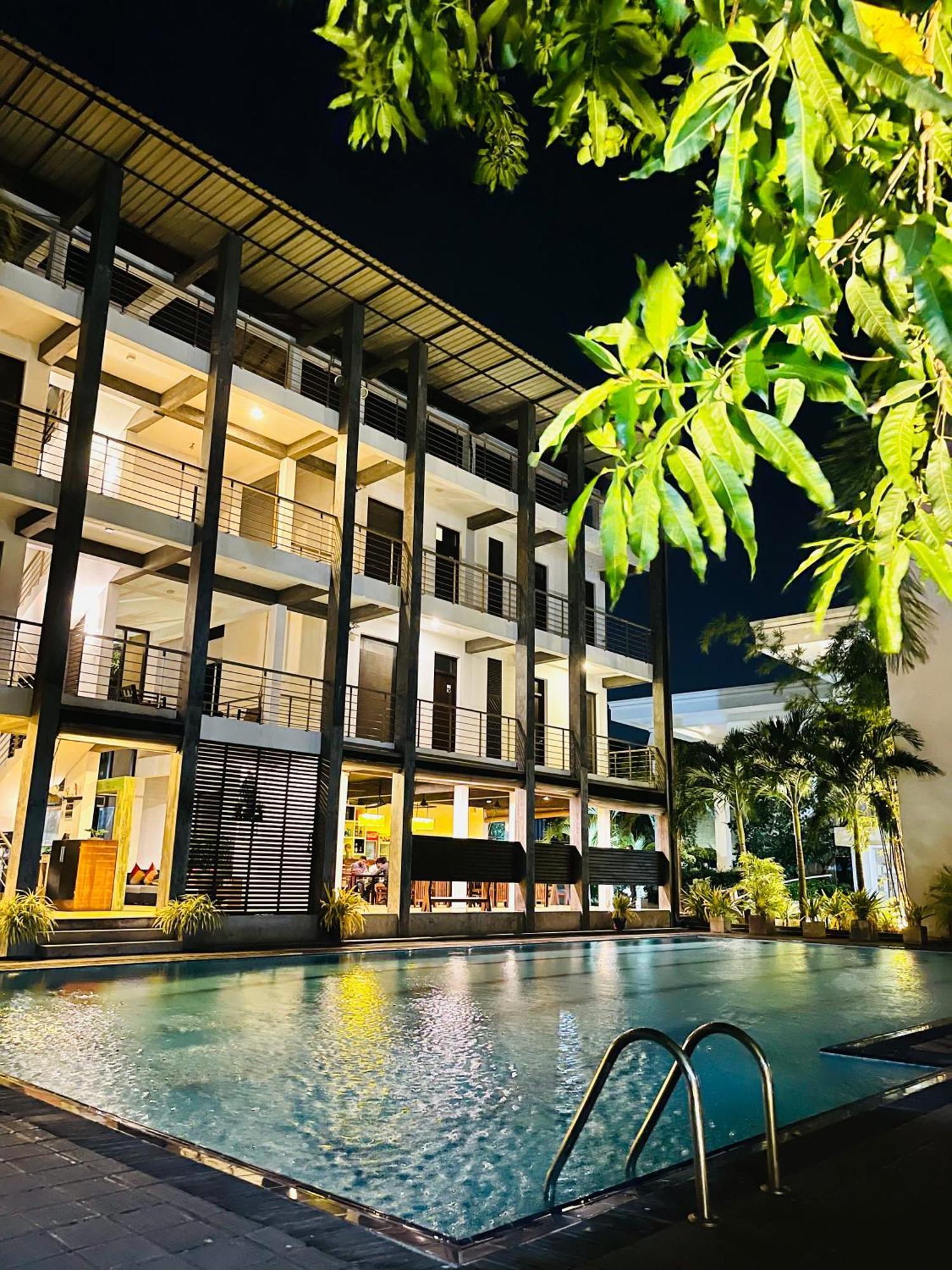 Olanro Hotel Негомбо Екстер'єр фото