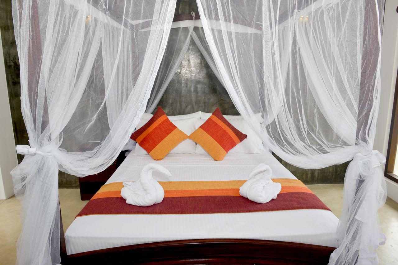 Olanro Hotel Негомбо Екстер'єр фото